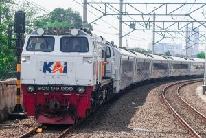 Kereta_api_penumpang_kelas_eksekutif.