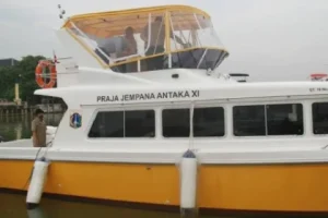 penampakan-kapal-jenazah-yang-kerap-berlayar-di-kepulauan-seribu-rcc